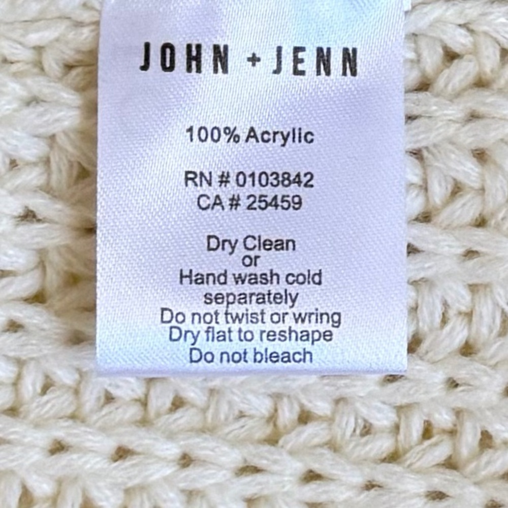 John + Jenn Cream V-Neck Long Sleeve Cable Knit Sweater Size Small - Picture 5 of 6